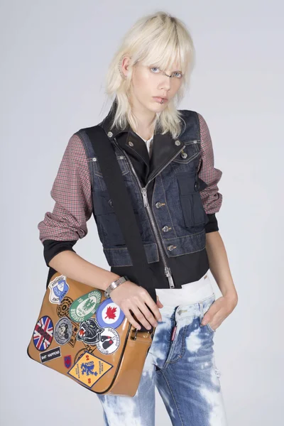 Look 3